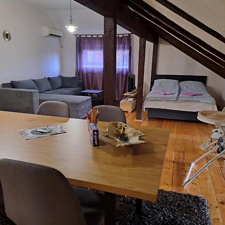 Sofi Leilighet Ni Eksteriør bilde